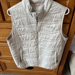 Merrell women’s lightweight vest